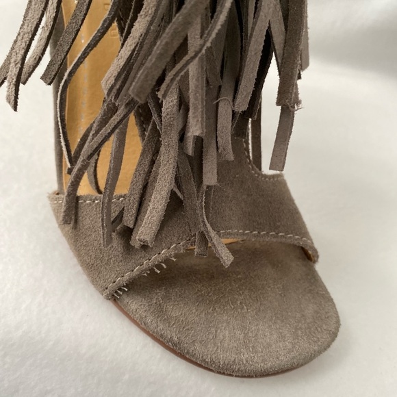 Chinese Laundry Sante Fe Grey Suede Leather Fringe Open Toe Sandals size 10 - Picture 3 of 16